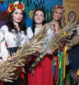 Украинские звезды отметили Рождество в Яремче Ольга Сумская,Влада Литовченко,Соломия Витвицкая,Тоня Матвиенко,Рождество,фото