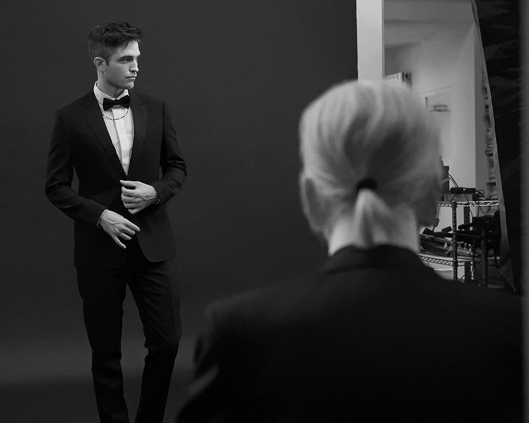 Идеальный мужчина: Роберт Паттинсон в смокинге снялся в рекламе Dior