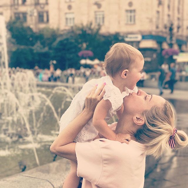 Тоня Матвиенко растрогала фотографиями с Арсеном Мирзояном и подросшей дочерью Ниной