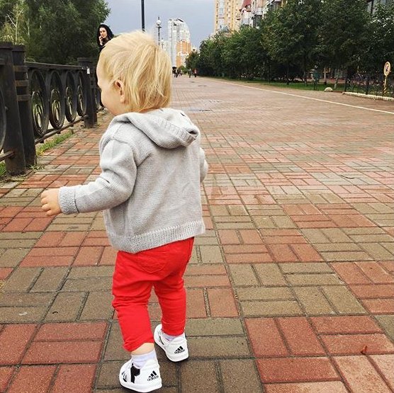 Маленькая блонда: Анита Луценко опубликовала фото повзрослевшей дочери