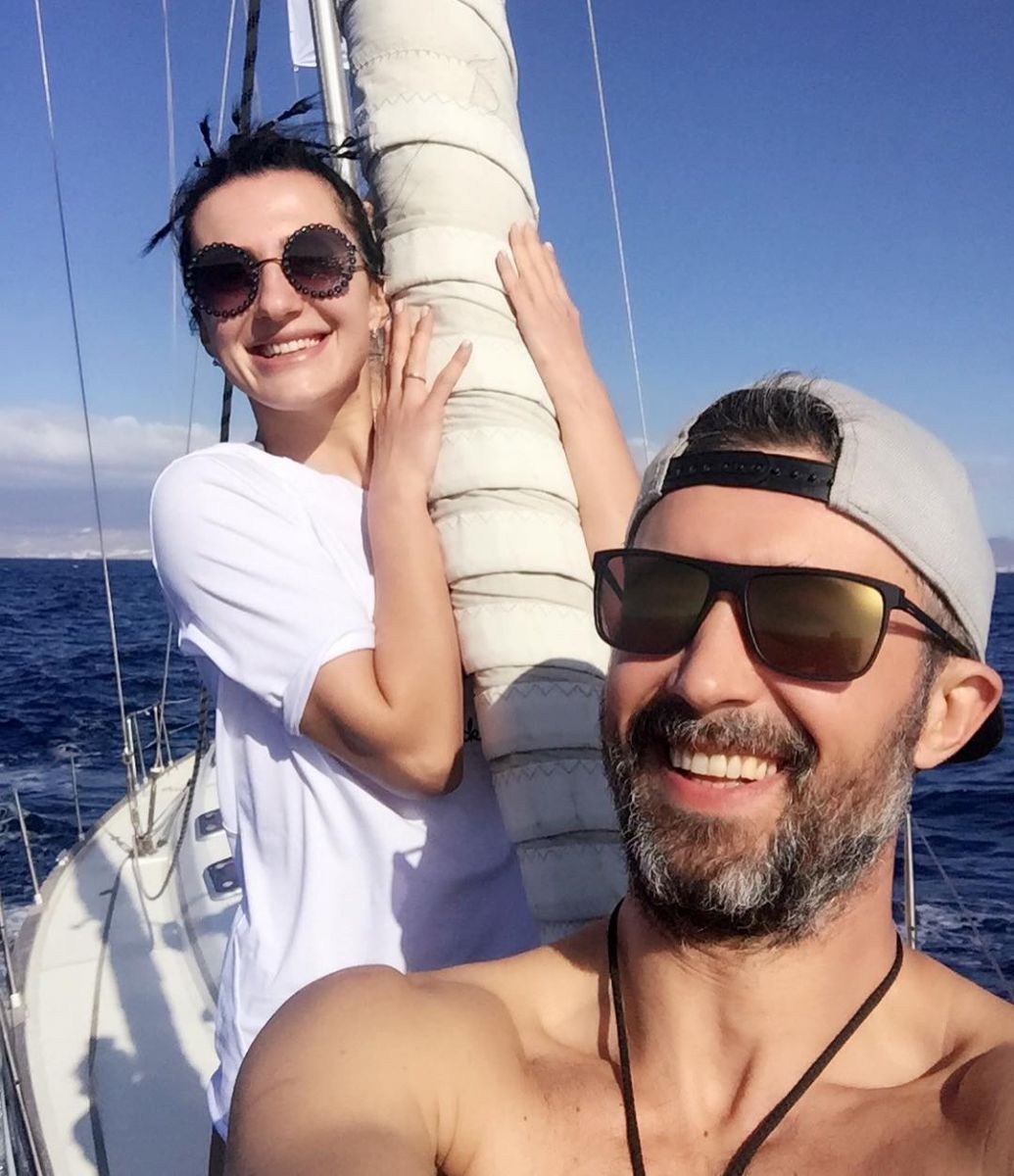 Долгожданный отпуск: Сергей Бабкин отдыхает на яхте посреди океана