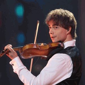 Александр Рыбак со скрипкой