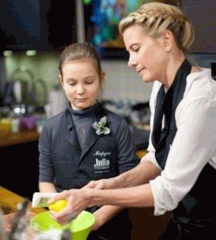 Юлия Высоцкая и дочь