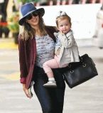 Джессика Альба с дочкой