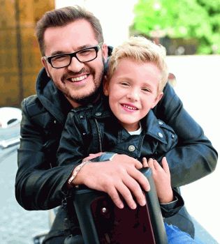 Александр Пономарев с сыном