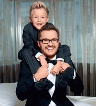 Александр Пономарев с сыном