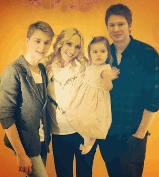 Кристина Орбакайте с детьми