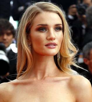 Рози Хантингтон-Уайтли каннский кинофестиваль