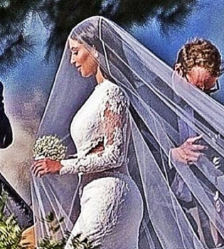 Ким Кардашьян вышла замуж