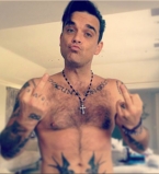 Робби Уильямс голый