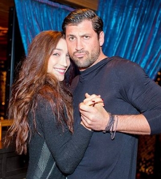 Максим Чмерковский показал свою новую возлюбленную