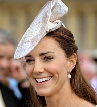 Кейт Миддлтон блистает в Букингемском дворце