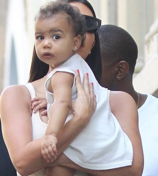 Дочь Ким Кардашьян и Кэни Уэст отмечает свой первый день рождения