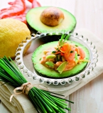 Креветки с авокадо