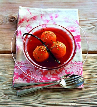 Абрикосы в вине