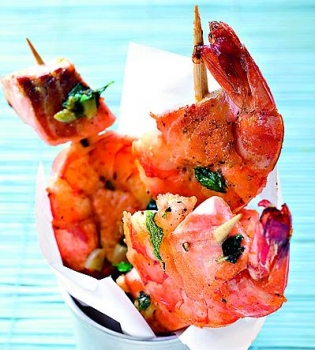 Креветки и лосось