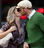 Жизель Бундхен и Том Брэди не скрывают страстных чувств