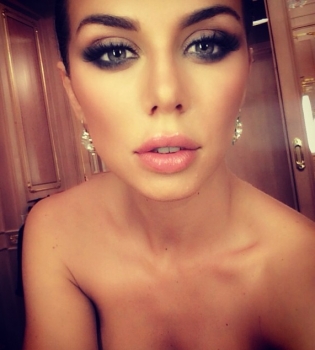 Анна Седокова фото селфи