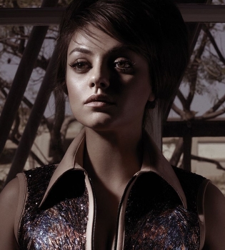 Мила Кунис в новой фотосессии