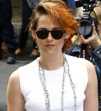 Кристен Стюарт шокировала короткой стрижкой