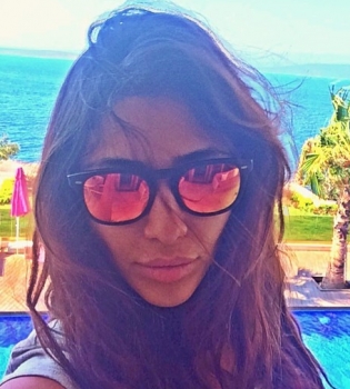 Санта Димопулос отправилась на отдых со своим сыном