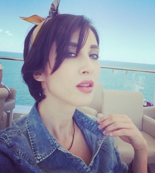 Анна Завальская на море