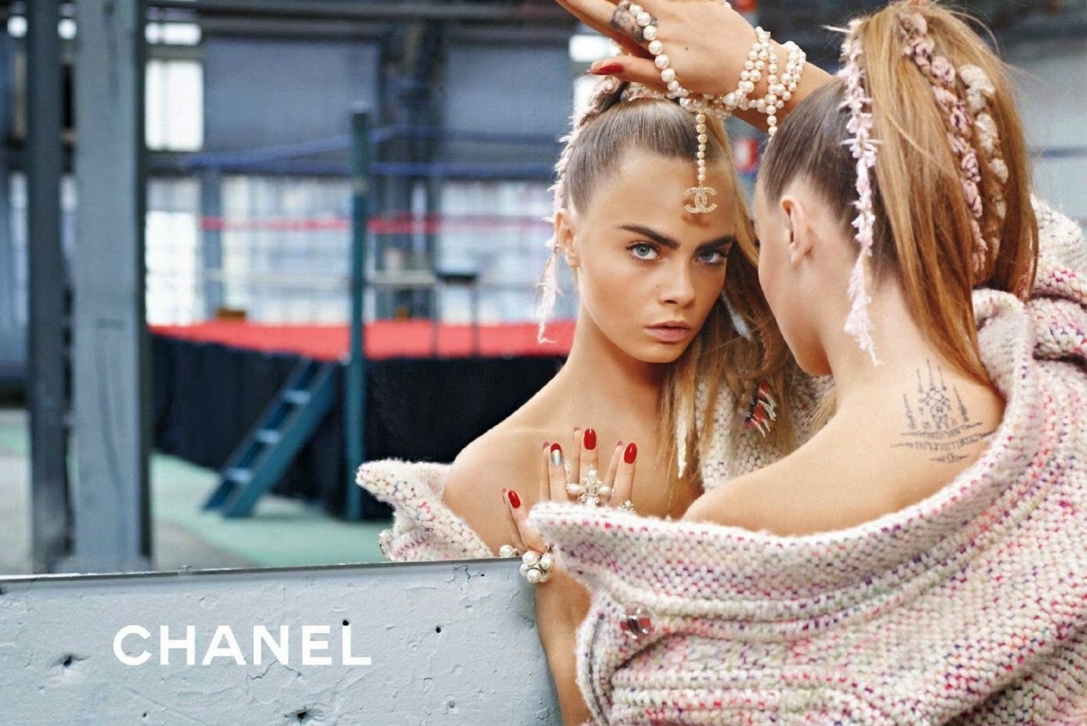 Кара Делевинь в рекламе Chanel