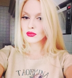 Оля Полякова отправилась в гастротур