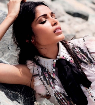 Фрида Пинто в новой фотосессии