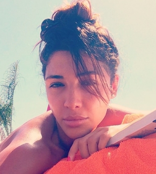 Санта Димопулос на отдыхе