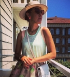 Ксения Собчак в бикини позирует с любимым мужем