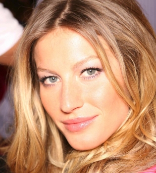 Жизель Бундхен отмечает 34-летие