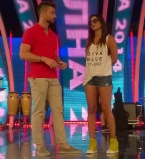 Ани Лорак демонстрирует стройные ножки в мини-шортах