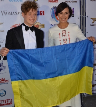 Вячеслав Рыбиков и Джамала на конкурсе Новая волна 2014