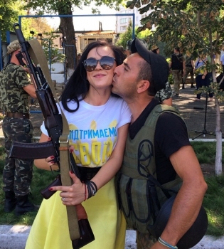 Мария Яремчук выступила в зоне АТО на Донбассе