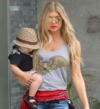 Ферги показала сына Акселя Джека