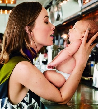 Оливия Уайлд снялась в трогательной фотосессии с маленьким сыном