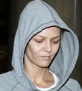 Ванесса Паради шокировала лицом без макияжа