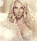 Бритни Спирс позирует в нижнем белье