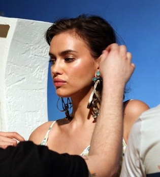 Ирина Шейк снялась в сексуальной фотосессии