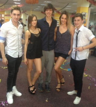 Александр Лещенко с балетом