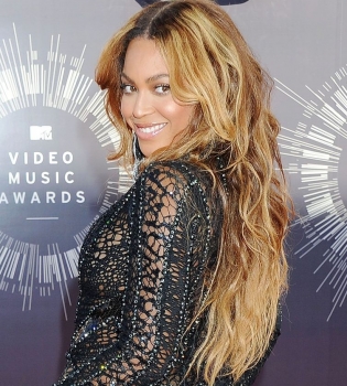 Бейонсе на церемонии MTV Video Music Awards 2014