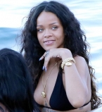 Рианна отправилась на отдых в Италию