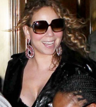 Мэрайя Кери вышла в свет в сексуальном образе