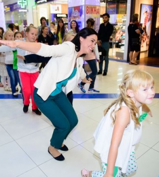 Людмила Барбир на премьере мультфильма Самолетики: Спасательный отряд