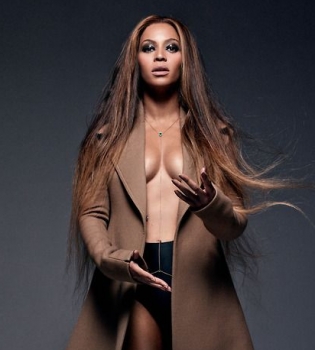 Бейонсе в потрясающей фотосессии для модного глянца