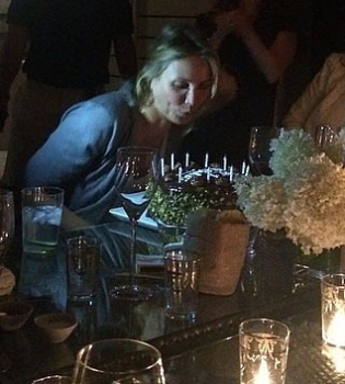 Камерон Диаз отметила 42-летие в кругу звездных друзей