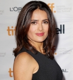 Сальма Хайек покоряет стройными формами