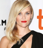 Риз Уизерспун блистает в безупречных образах