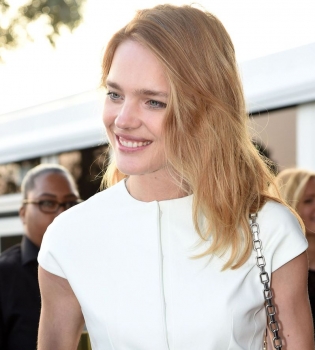 Наталья Водянова блистает в элегантном наряде